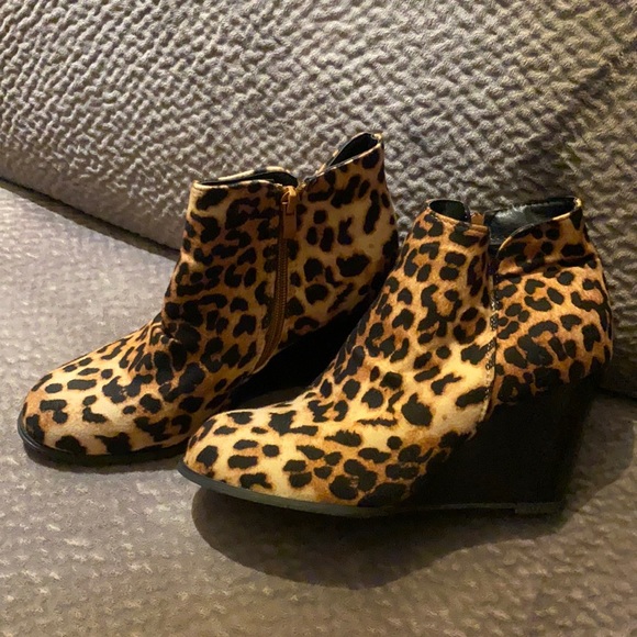 Leopard wedge boot - Picture 1 of 6